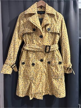 Steve Madden SMALL trench coat in giraffe print